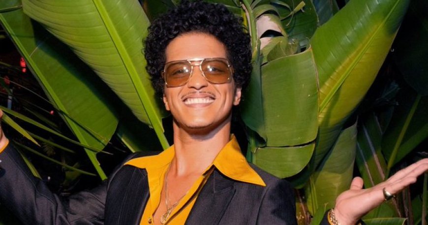 Bruno Mars grapt over gokschulden tijdens verrassingsoptreden met Blackpink
