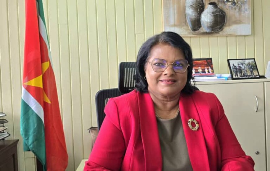 Mathoera: ‘Vrouw als president is belangrijke stap voor Suriname’