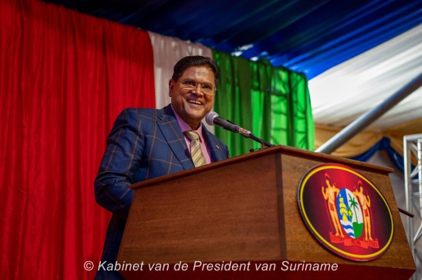 Santokhi en Brunswijk nemen afscheid met persoonlijke dankbetuigingen 