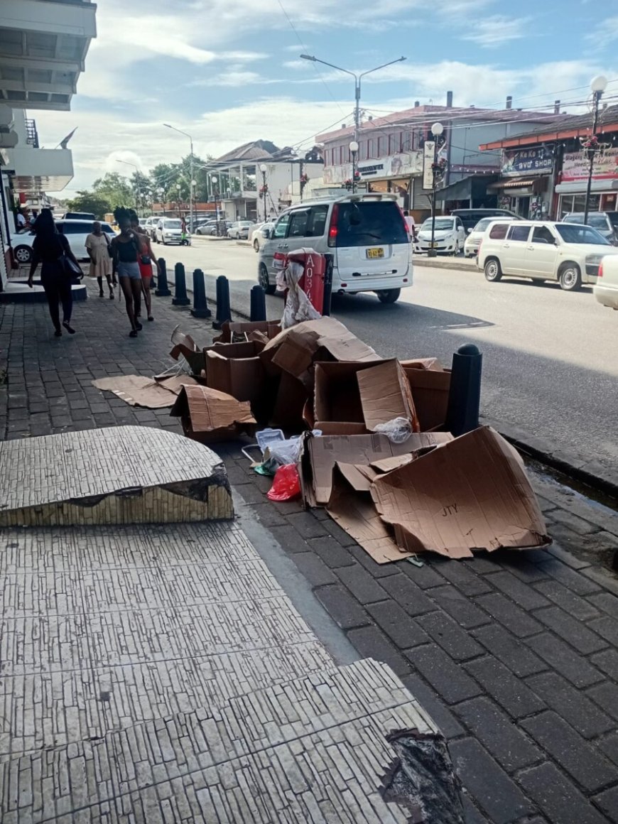 Winkeliers in centrum Paramaribo beboet voor vervuiling 