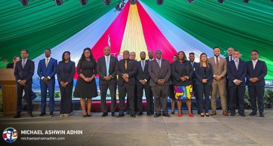 Ministersteam geïnstalleerd; Simons wenst hen sterkte toe