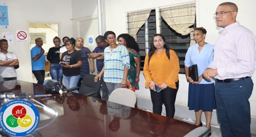 Minister Baasaron brengt kennismakingsbezoek aan dependances EZ