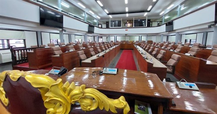 Reeks nieuwe parlementariërs maakt zich op voor verschuivingen