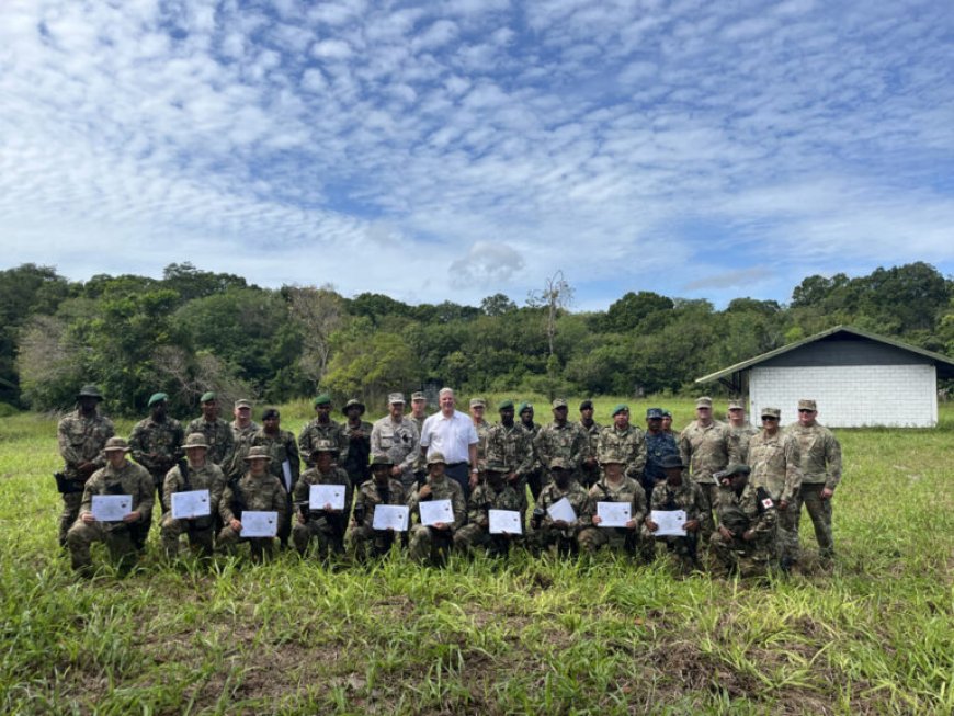 Surinaamse en Amerikaanse militairen voltooien eerste gezamenlijke jungletraining