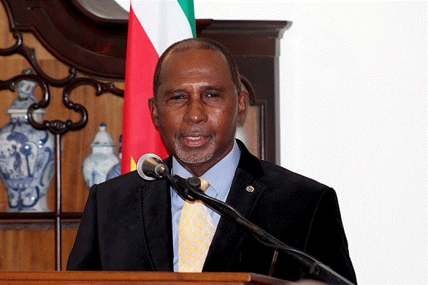 Van der San uit kritiek op procedure bij beëdiging ministers