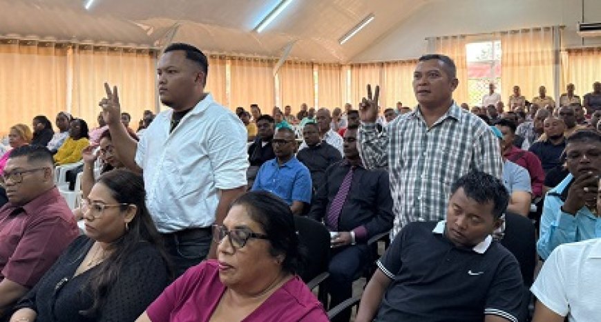 Nieuwe DR- en RR leden beëdigd in Saramacca