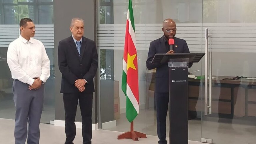 Volksgezondheidspersoneel uit kritiek op voorgaand beleid tijdens bijeenkomst met minister