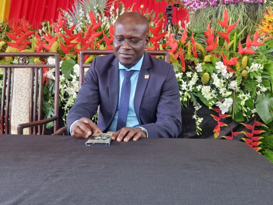 Chef-staf Akiemboto: ‘Presidentiële commissies die niet functioneren worden opgeheven’