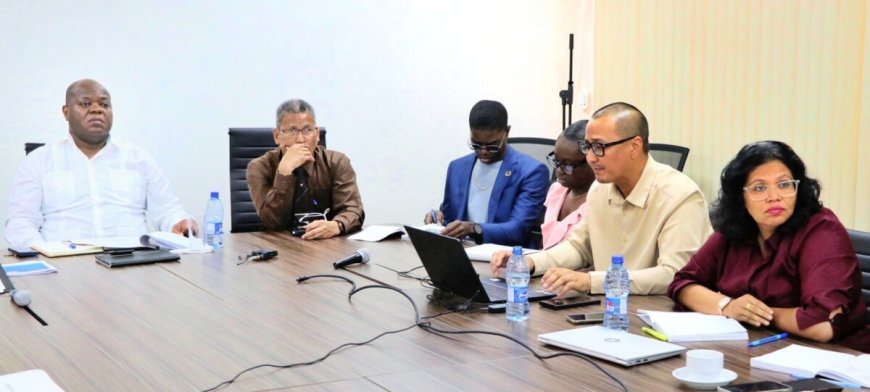 Minister Bee en Secretariaat Verkiezingen buigen zich over achterstallige betalingen aan verk