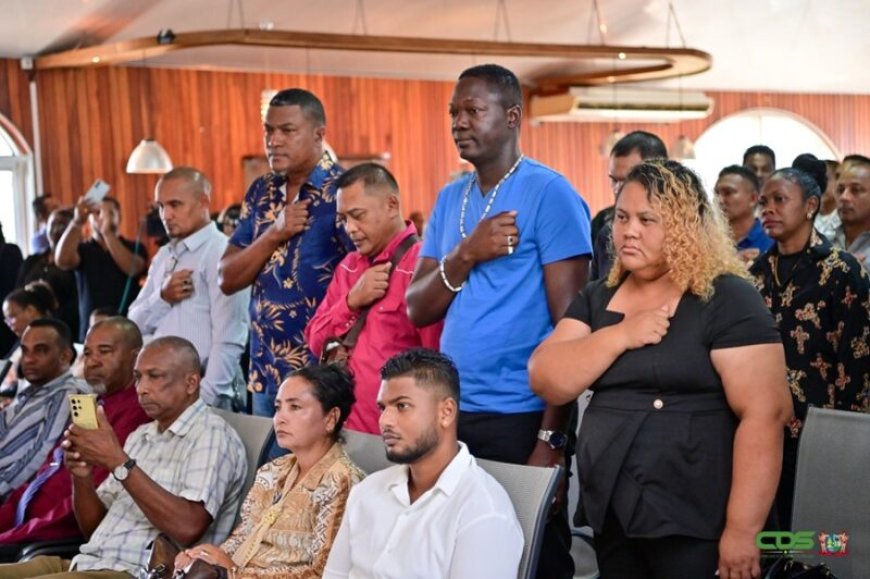 RO-minister tegen dr- en rr-leden Commewijne: ‘Blijf zichtbaar, benaderbaar en bovenal mensel