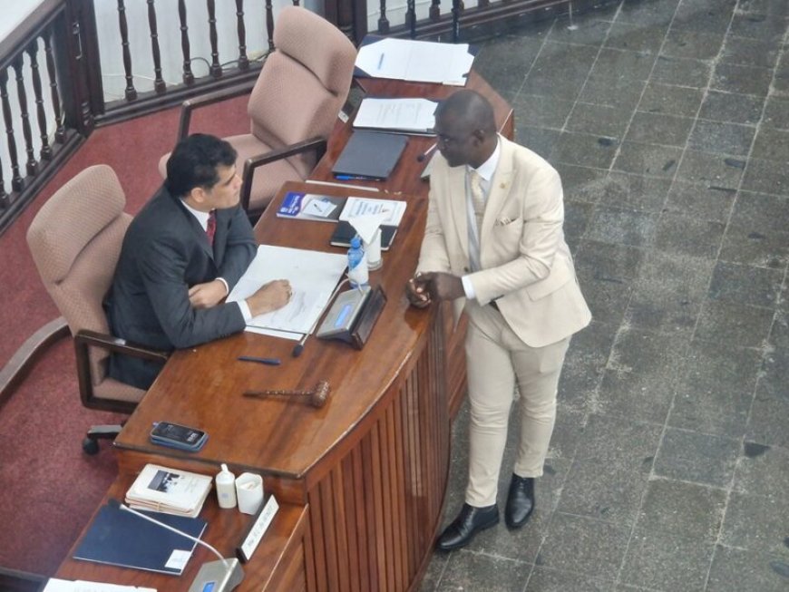 DNA-lid Sampie: ‘Mijn afwezigheid in parlement had niets te maken met chantage’