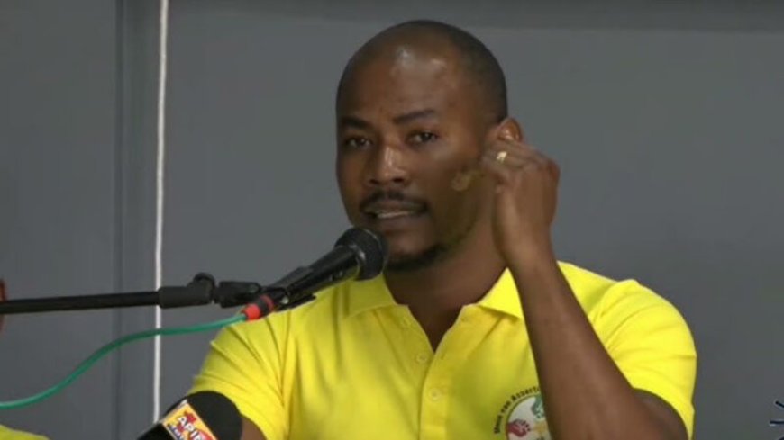 EBS-directie ontslaat bondsvoorzitter Marciano Hellings opnieuw om kritiek op social media