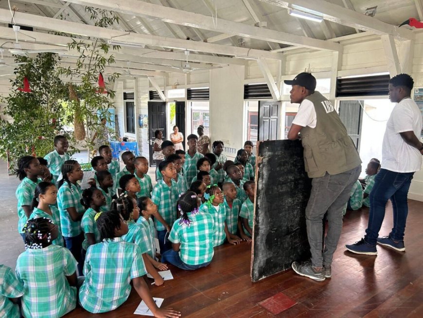 Informatiesessies in Coronie om jongeren bewust te maken van natuurbescherming
