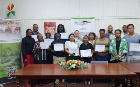 Stichting Productieve Werkeenheden certificeert 14 geslaagden van training “Project Schrijven