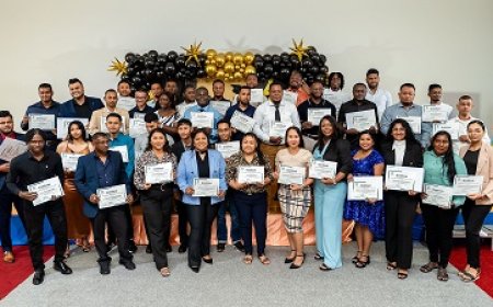 Veertig studenten ronden NATIN Olie en Gasopleiding af