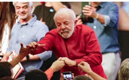 Lula kondigt mogelijke herverkiezing aan in 2026 en hekelt pro-Amerikaanse politici