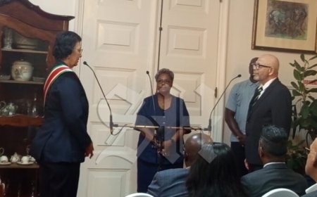 Dirk Currie stelt onderwijsinvesteringen centraal in ministerschap