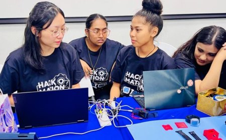 Jong talent bouwt slimme oplossingen op finale HackOmation 2025