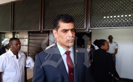 Adhin: “Nog geen duidelijkheid over beëdiging Santokhi als DNA-lid”