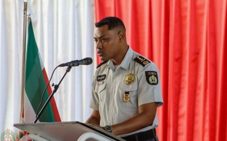 Korpschef Isaacs uit functie gezet