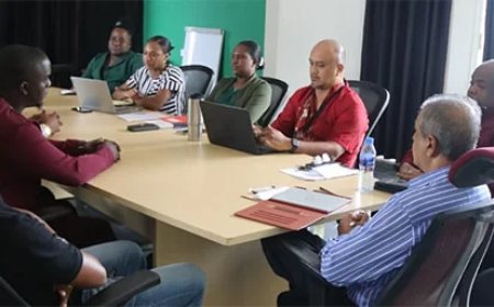 Vakbond Newmont dringt aan op zorgvuldige toetsing geplande ontslagen