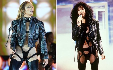 Jennifer Lopez eert Cher in gewaagde outfit tijdens show in Istanbul.