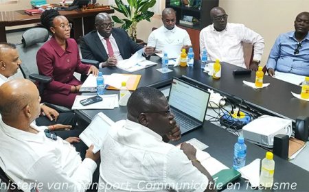 Busvergunningen voorlopig stopgezet: Landveld wil strenger toezicht openbaar vervoer