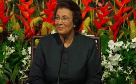 Nederlandse premier wil goede relatie met president Simons voortzetten