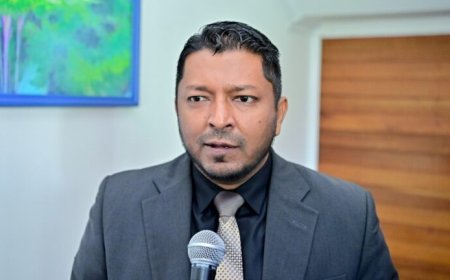 Amzad Abdoel bij acclamatie gekozen tot vicevoorzitter van de Staatsraad