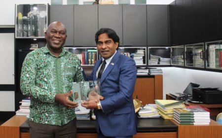 Hof van Justitie zet oud-ministers Amoksi en Raghoebarsing in het zonnetje