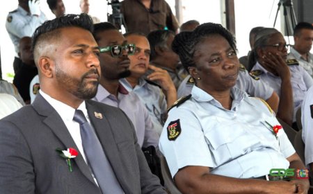 VEEL WERK AAN DE WINKEL