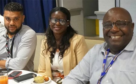 Journalist Valerie Fris ontvangt award in Barbados voor excellente verslaggeving