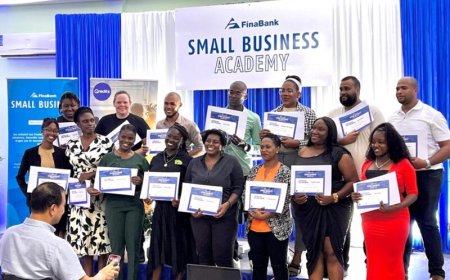 Certificaatuitreiking cohort 2 en 3 FinaBank Small Business Academy: ‘Ondernemen vraagt creat