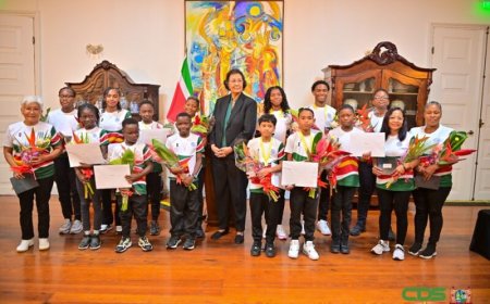 President Geerlings-Simons: ‘Succesvolle zwemmers inspiratiebron voor velen’