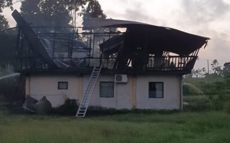 Onbewoond huis volledig afgebrand