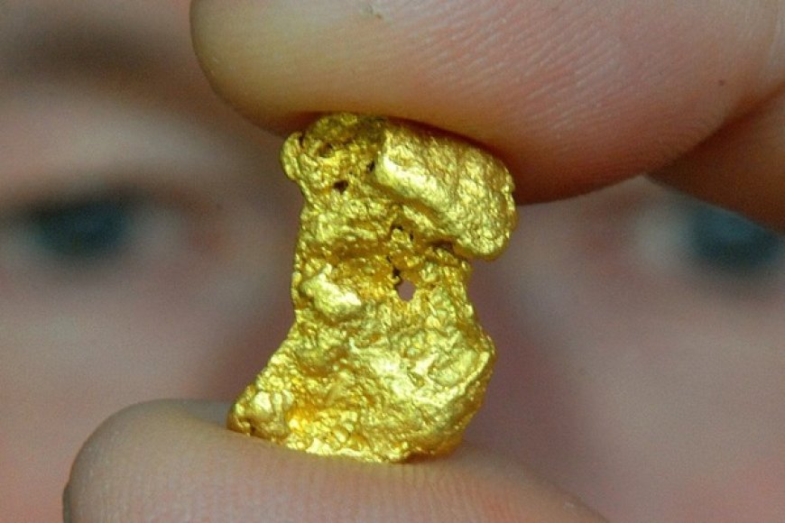 Buurtbewoners Commissaris Weythingweg hekelen vestiging Gold Grams