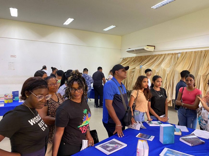 Grote toeloop tijdens open dag AdeKUS