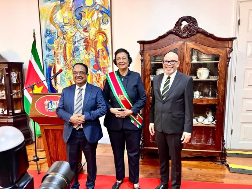 Dirk Currie beëdigd als Onderwijsminister: ‘Onderwijs vormt het fundament van elke samenlevin