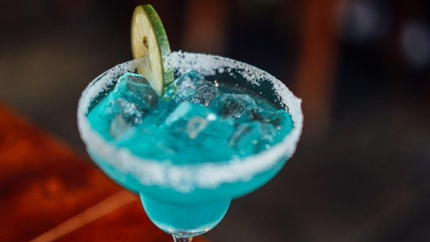 Canadese vrouw waarschuwt voor gevaarlijke cocktails na blindheid door methanolvergiftiging