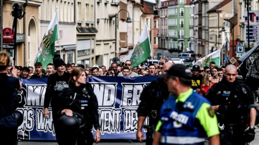 In het Duitse Bautzen protesteert extreemrechts tegen Pride: “We pakken jullie allemaal!”