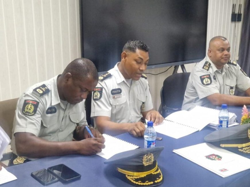 Leiding Korps Politie Suriname overgedragen aan commissaris Melvin Pinas