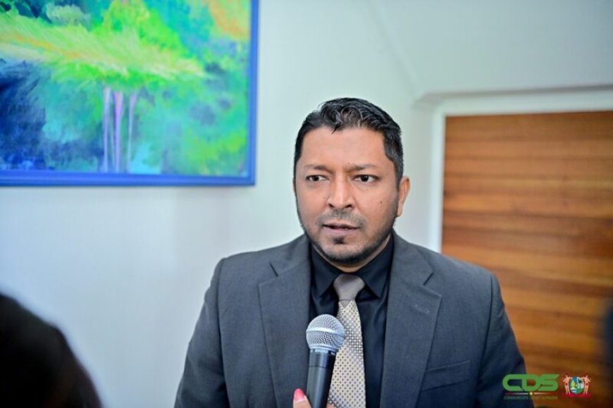 Amzad Abdoel vicevoorzitter Staatsraad