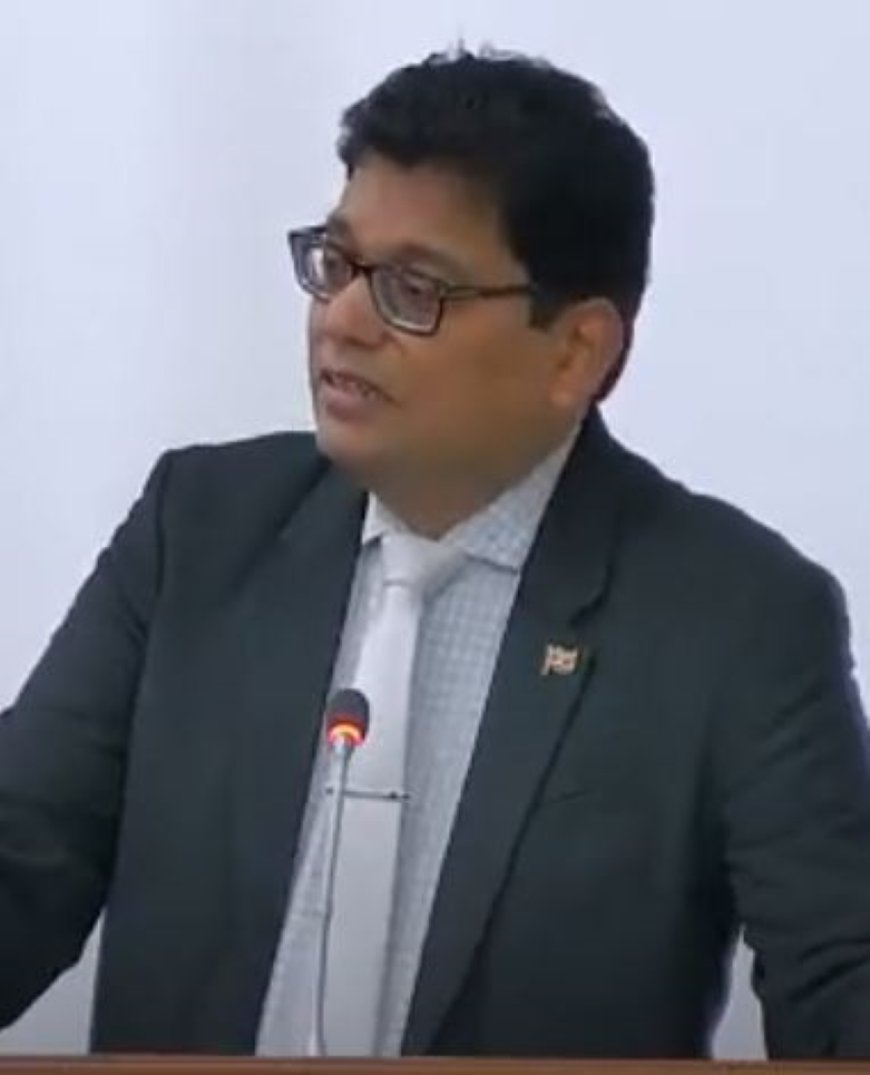 DNA-lid Gajadien op vingers getikt vanwege denigrerende opmerking naar mede parlementariërs