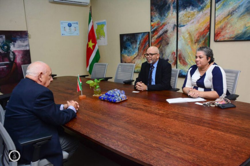 Cuba wil sterkere positie Spaans in Surinaams onderwijs