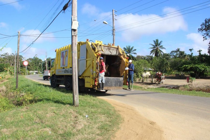 Onprofessionele vuilophaaldienst slokt miljoenen op  