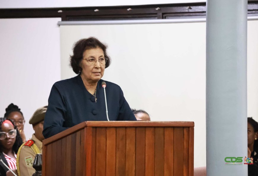 Regering informeert parlement over aanpak luchtvaartsector en onderwijs