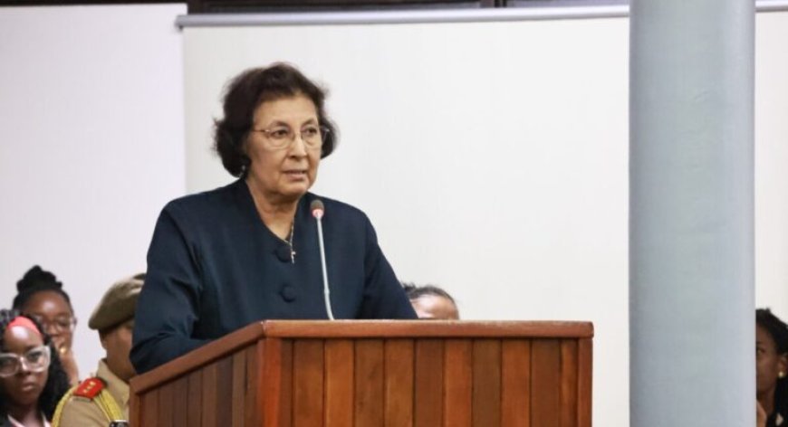 Administratie departementen en gronduitgifte worden geëvalueerd