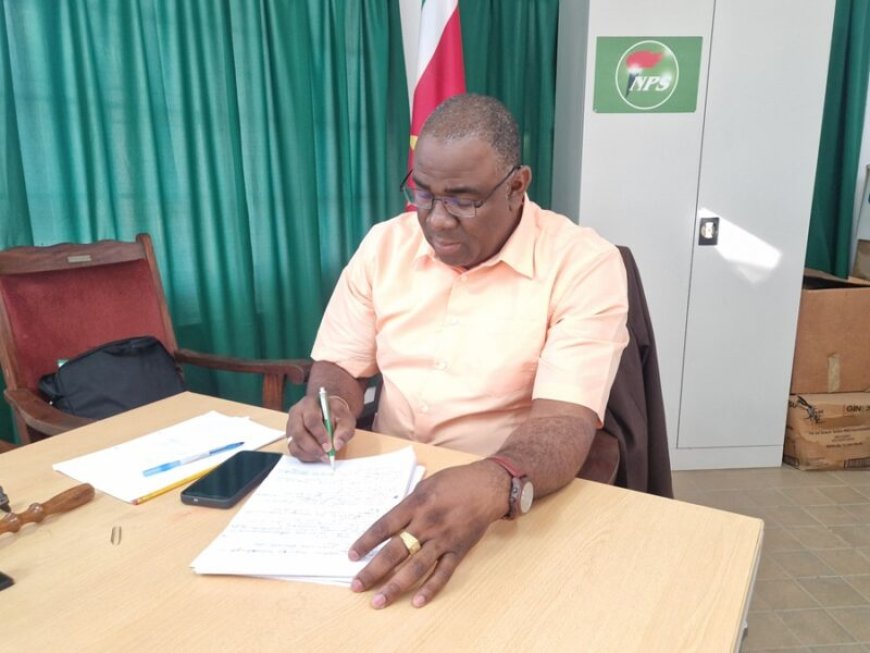 Parlementariër Plein continueert spreekuur om dichterbij volk te komen