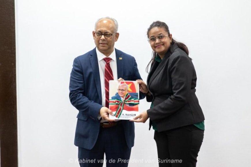 BESCHOUWING — De donkere schaduw boven Ramdin