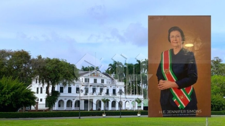 Staatsieportret president Simons binnenkort in overheidskantoren